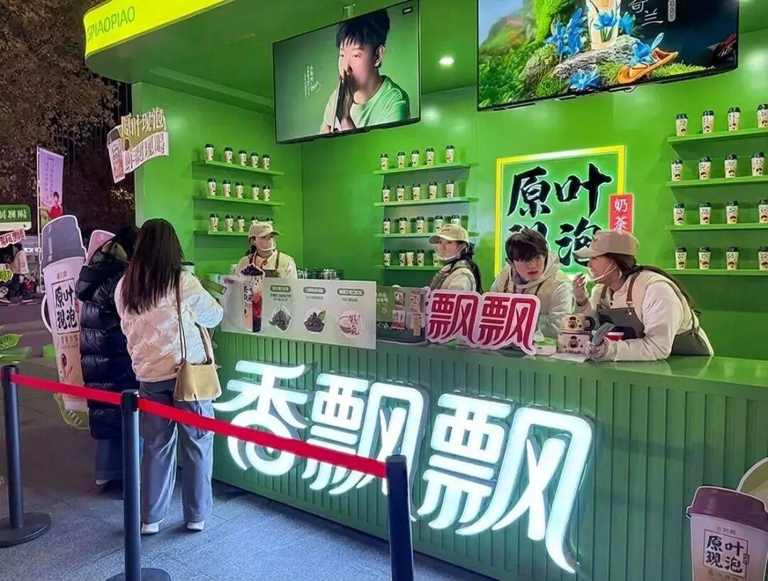 最强「核弹」芯片全面生产雷军回应小米 YU7「丢轮保车」pg电子免费模拟器豆包AI眼镜被曝将出货否认黄仁勋宣布(图12)